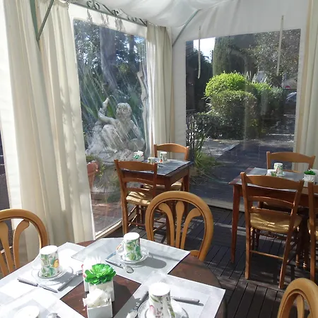 Le Pre Catelan Hotell 3*